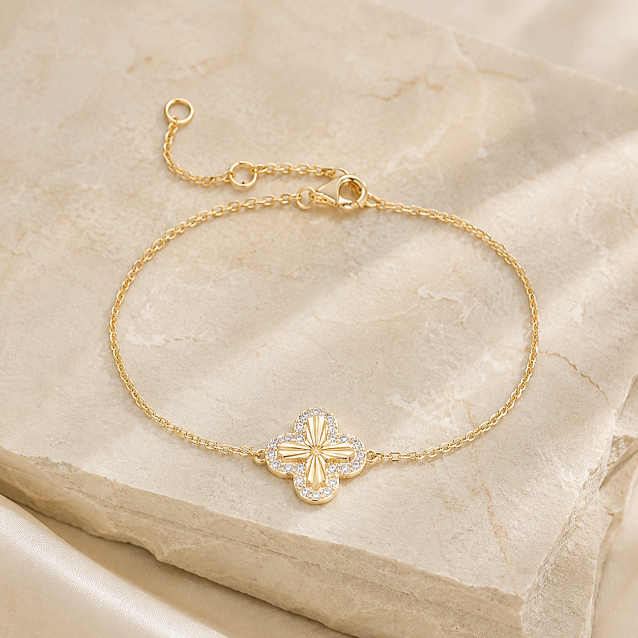 Tuscany Clover Gold Bracelet