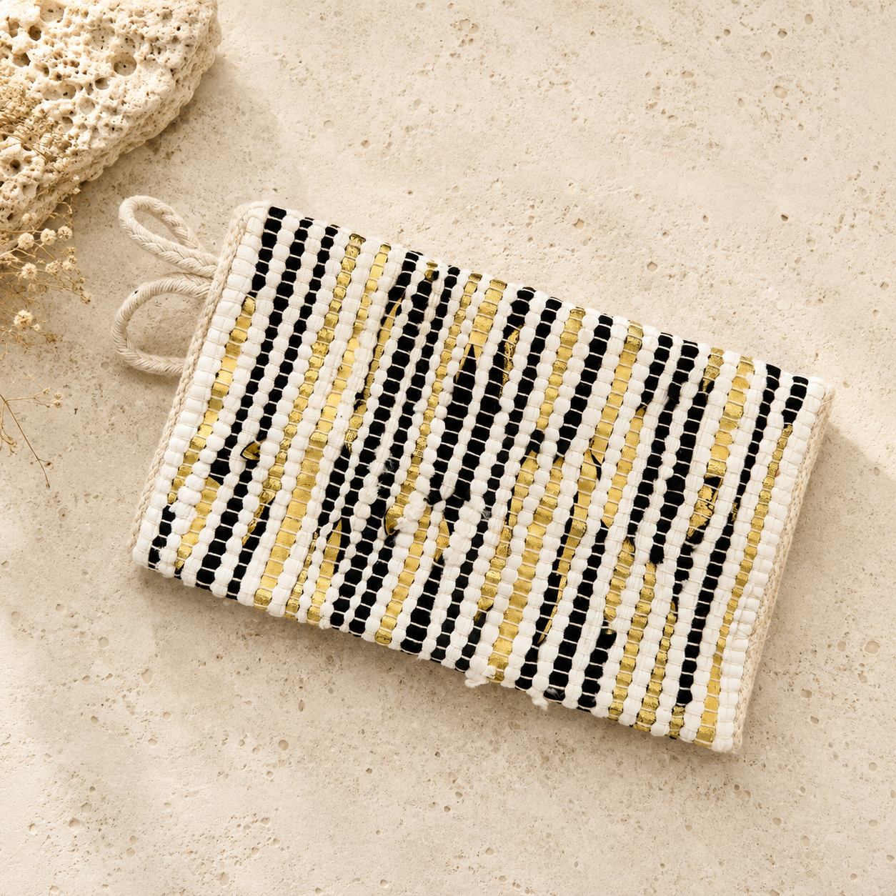 Kourelou Clutch Black & Gold