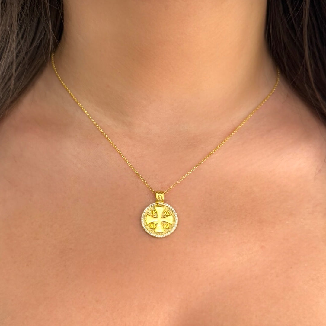 Nika Pendant Gold Necklace