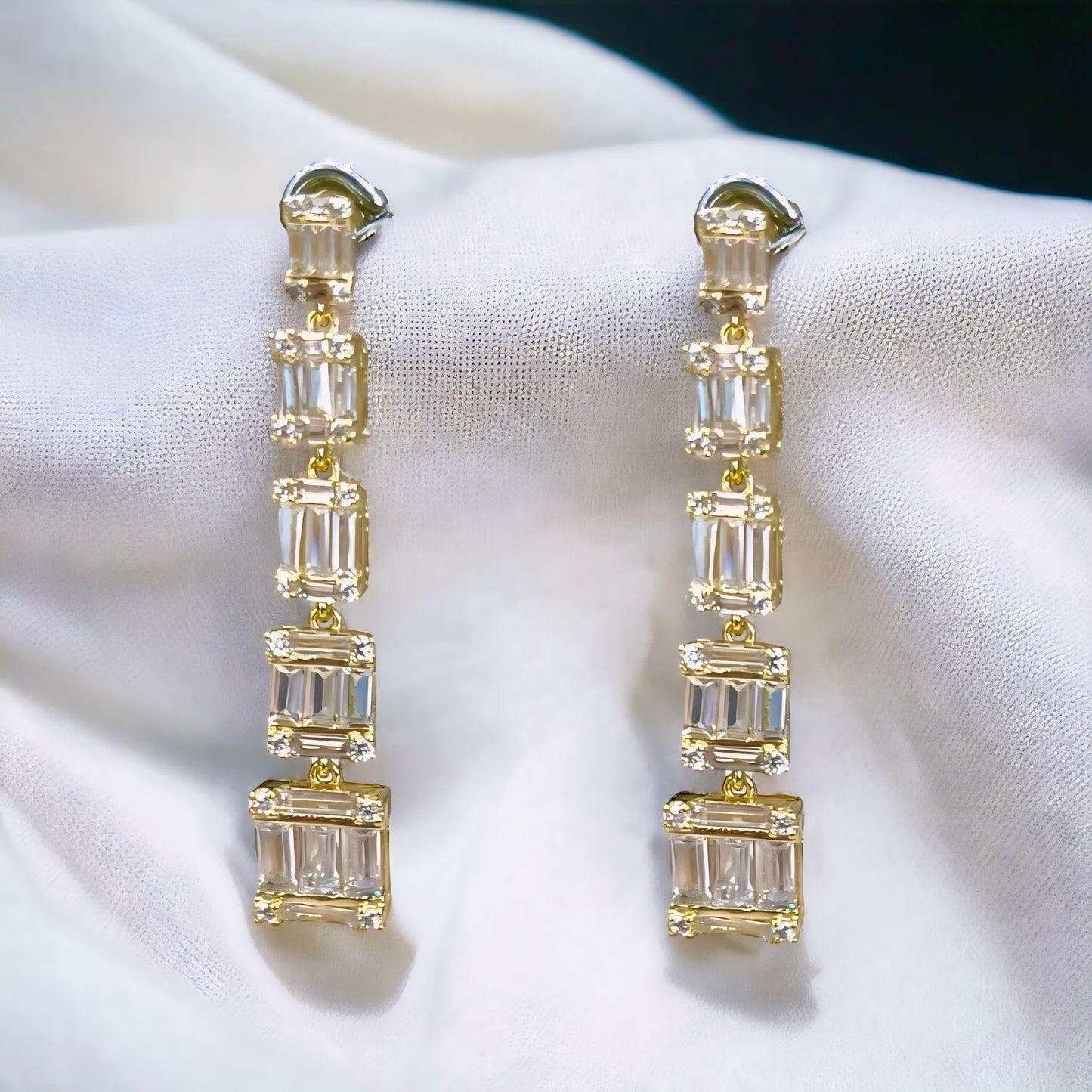 Cubic Zirconia Drop Earrings 18k Gold